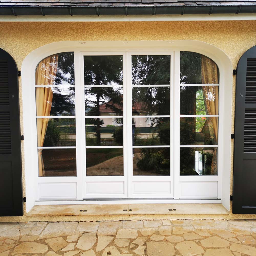 Rénovation personnalisée de fenêtre pour hôtels à Toucy.