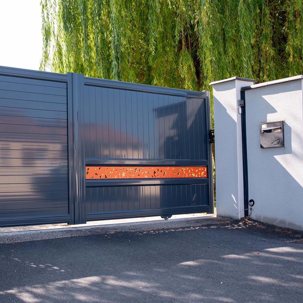 Pose rapide de portail coulissant ajouré pour résidences à Vermenton.