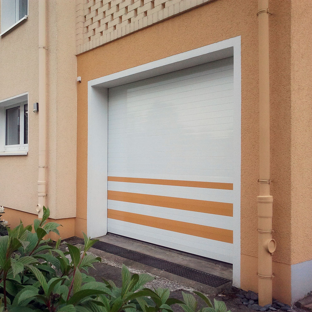 Installation sécurisée de portes de garage pour bureaux à Joigny.