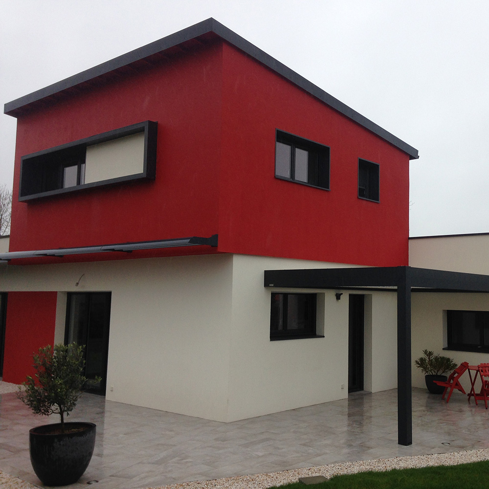 Rénovation efficace de volets battants pour bureaux à Auxerre.