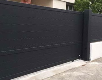 Réparation rapide de portail 2 battants pleins pour établissements à Tonnerre.